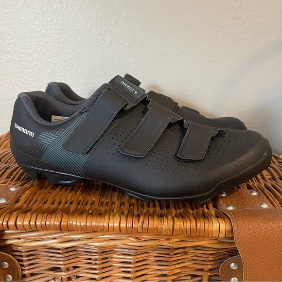 Shimano Black Athletic Cycling Shoes with Velcro Straps - Picture 1 of 8